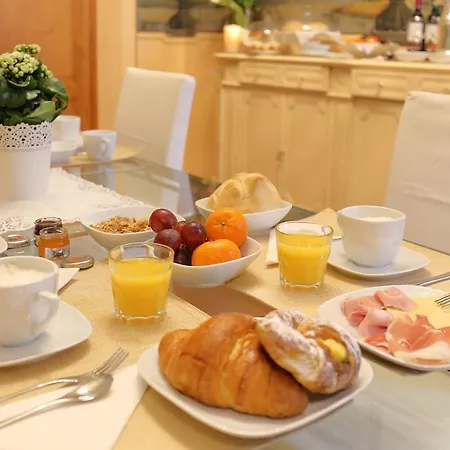 Dimora Bandinelli Bed & Breakfast Florence